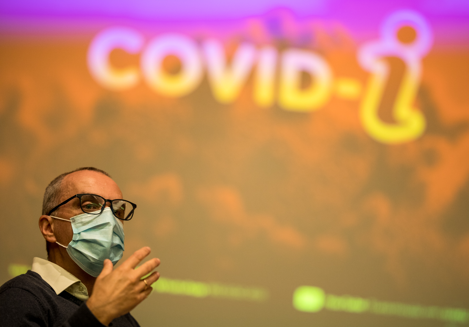 Thumbnail da galeria Sessão de Esclarecimento Covid I